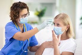 Geen nieuwe richtlijn mondkapjes, wel leidraad voor verpleegkundigen en verzorgenden
